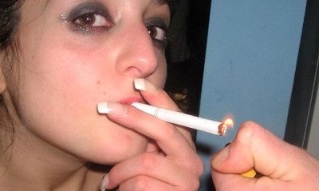 how to smoke cigarettes