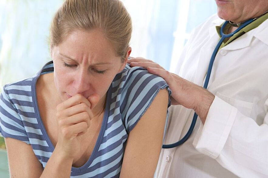 Doctor cough while smoking